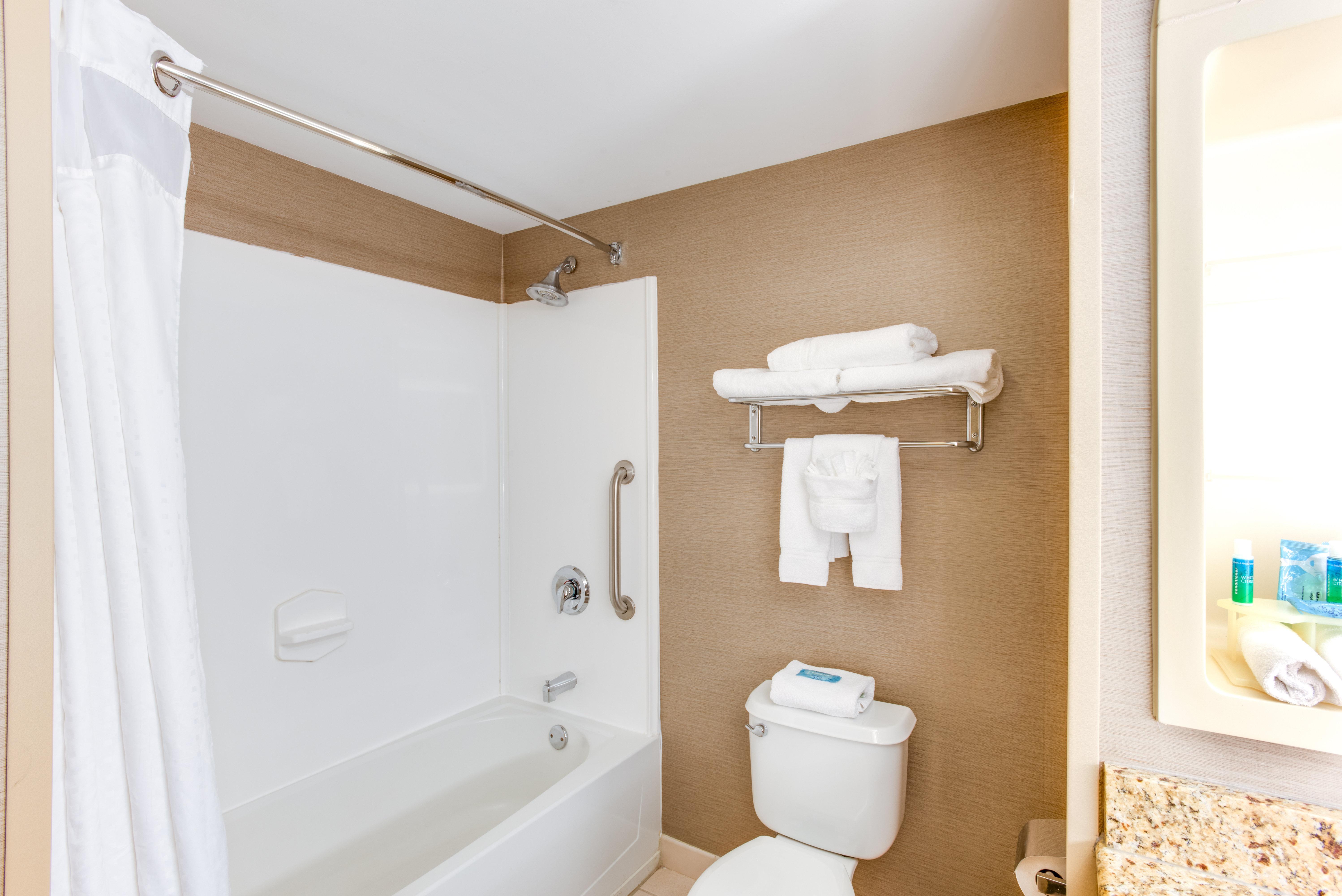 Holiday Inn Express Hotel & Suites Bethlehem By Ihg Exterior photo