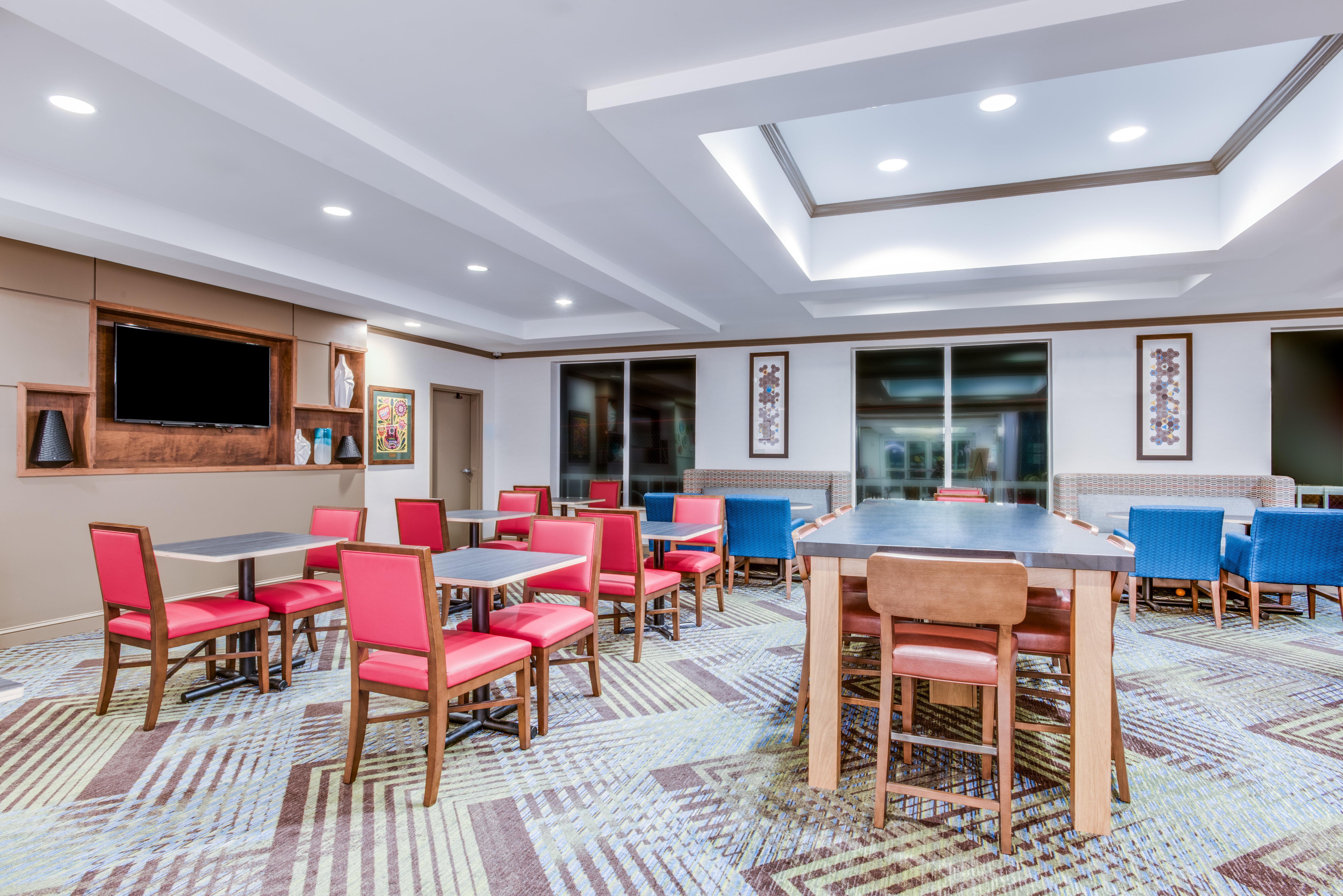 Holiday Inn Express Hotel & Suites Bethlehem By Ihg Exterior photo