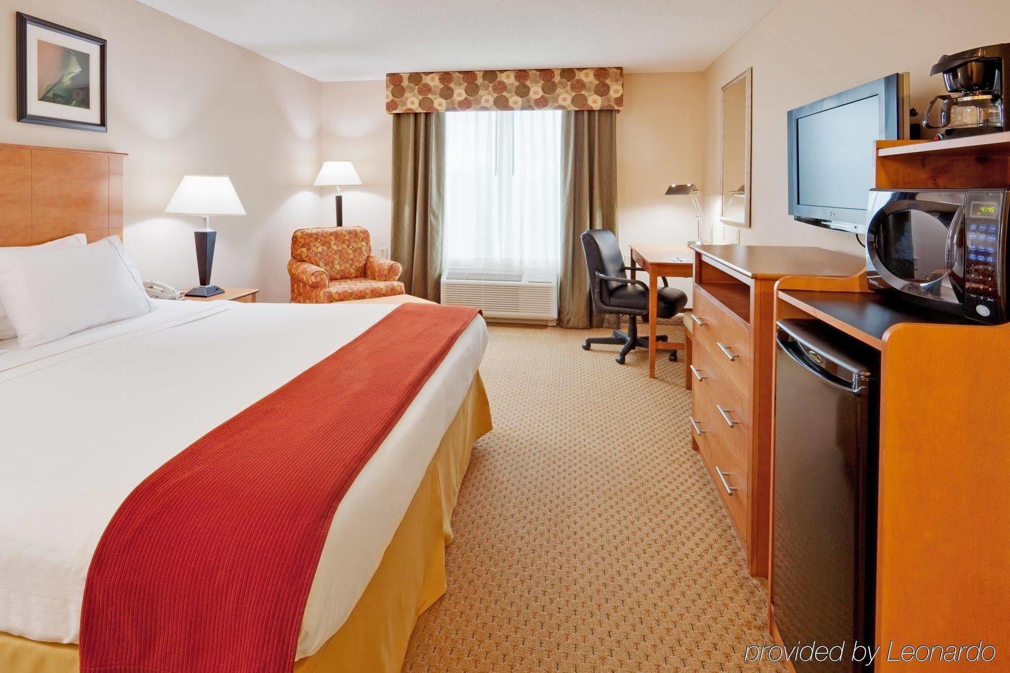 Holiday Inn Express Hotel & Suites Bethlehem By Ihg Exterior photo