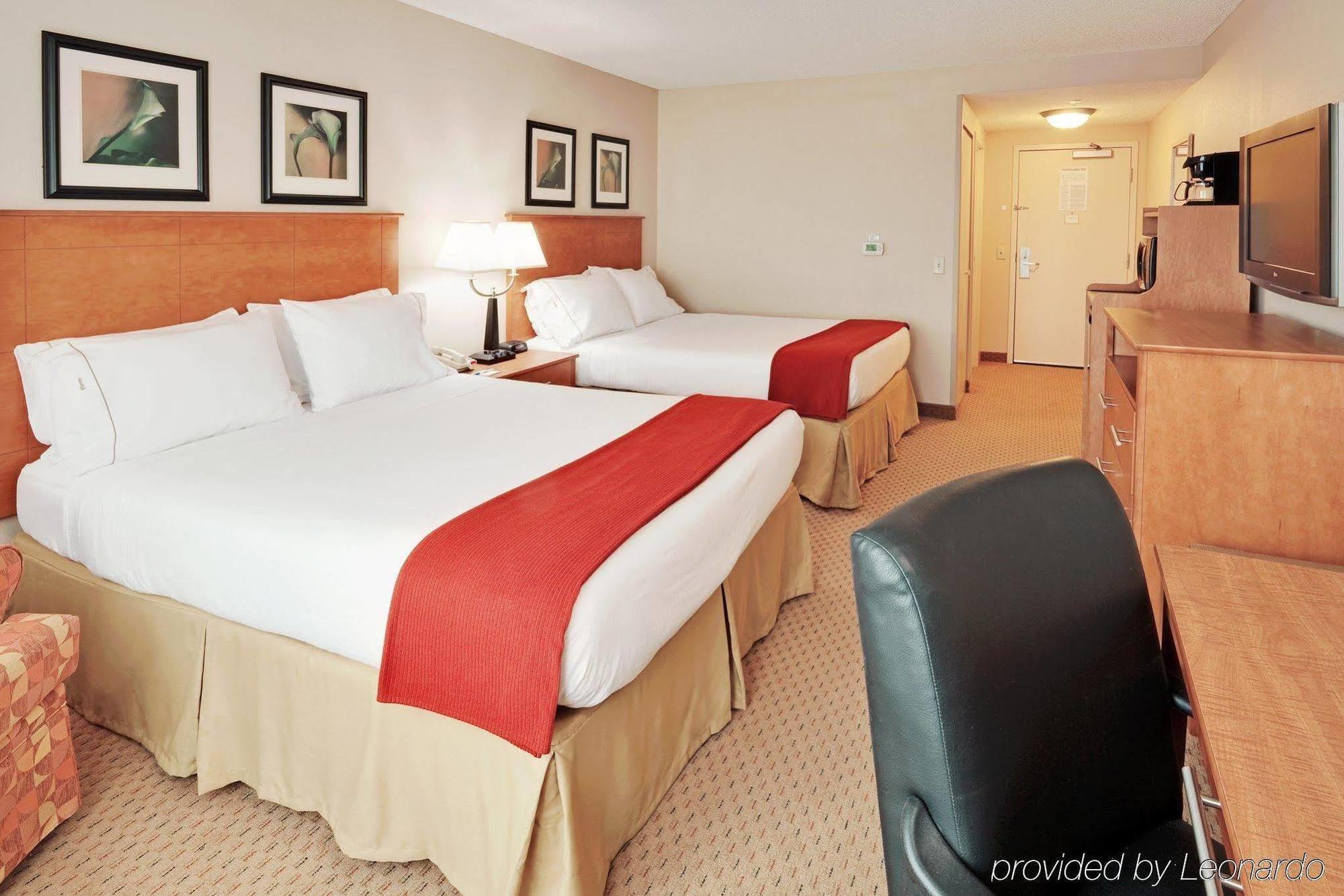 Holiday Inn Express Hotel & Suites Bethlehem By Ihg Exterior photo